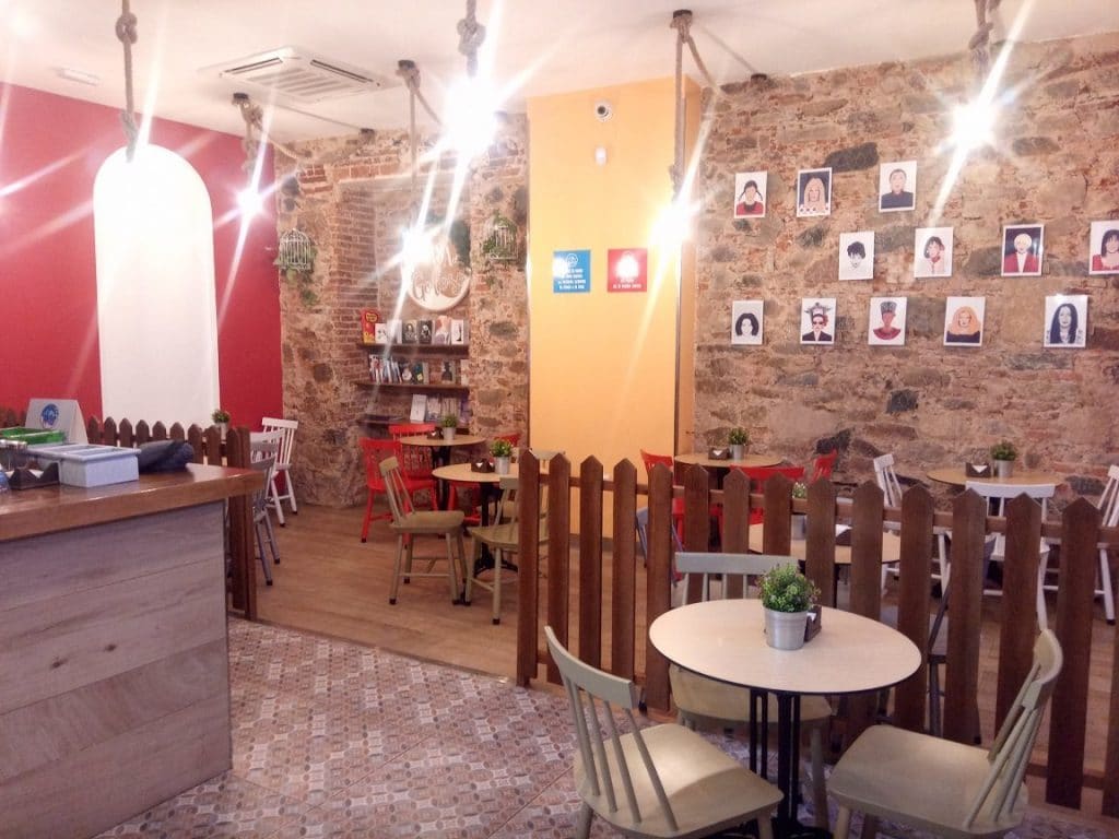 La casa del goloso en Cáceres, tu cafetería para disfrutar con tu peludete ;)